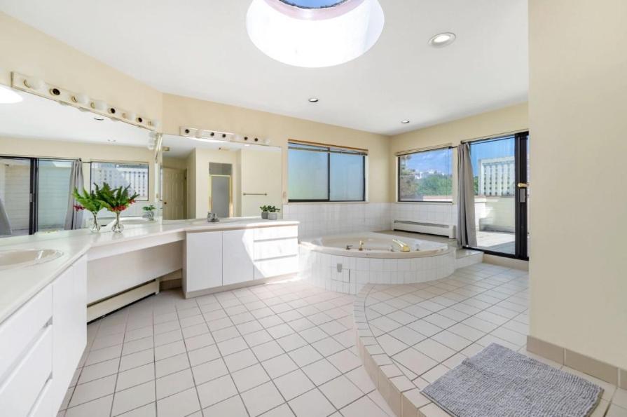 Stylish & Central Vancouver Retreat - Steps From Local Attractions!公寓 外观 照片
